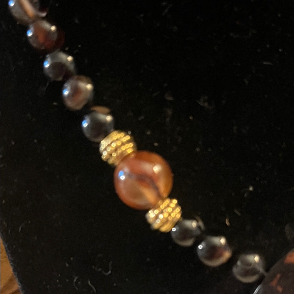 3/$20 Hand Crafted Agate Beaded Necklace - Picture 2 of 4